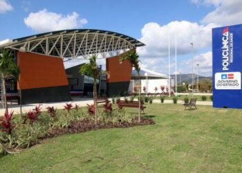 Policlínica de Santa Maria da Vitória contrata médicos com salários de até R$ 11 mil; confira vagas