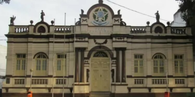 Cruz das Almas adia retorno das aulas 100% presenciais