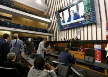 Governo pede urgência à análise de leilão do Derba