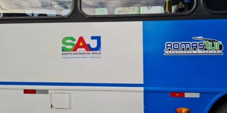 Usuários do transporte público reclamam de serviço