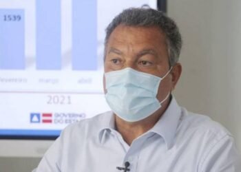 ‘Minhas filhas serão vacinadas porque acredito na ciência’, diz Rui Costa