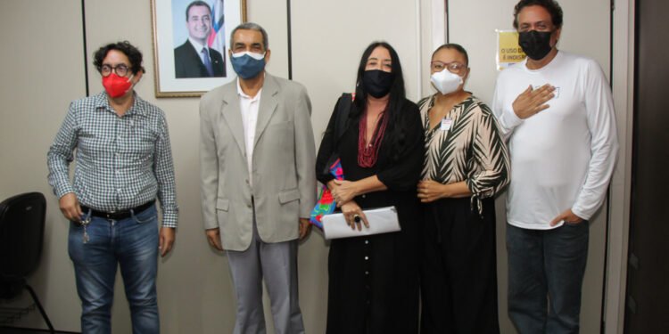 Governo do Estado e UFBA debatem questão migratória na Bahia