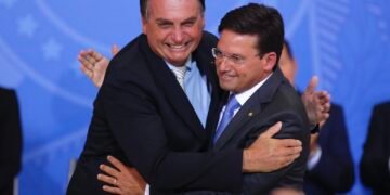 João Roma ironiza ACM Neto: “Utiliza Bolsonaro como amante”