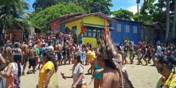 Vila de Caraíva: prefeitura libera uso de buggies por associações após protesto