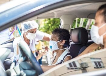 Prefeitura promove mutirão da 3ª dose contra covid-19 nesta sexta (4)