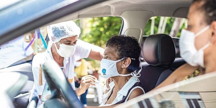 Prefeitura promove mutirão da 3ª dose contra covid-19 nesta sexta (4)