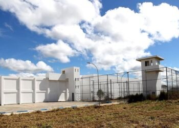Sete presos fogem do presídio de Eunápolis, no sul da Bahia