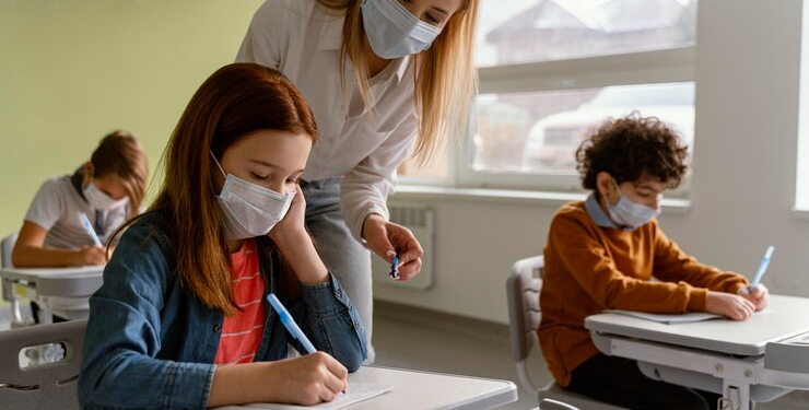 Volta às aulas exige cuidados para evitar transmissão de doenças virais respiratórias