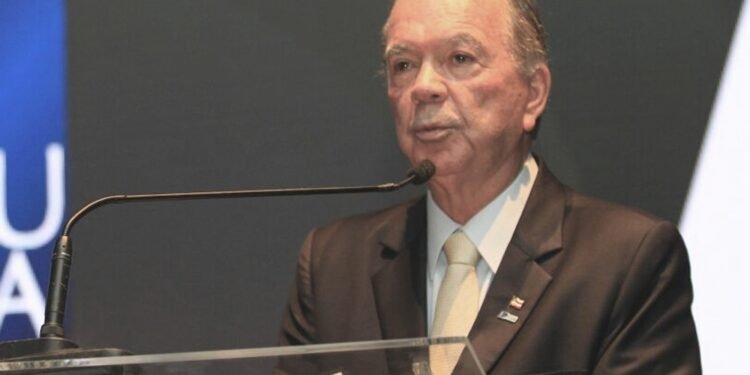 ‘Se Bolsonaro tivesse comprado a briga pela vacina, seria imbatível’, afirma Leão