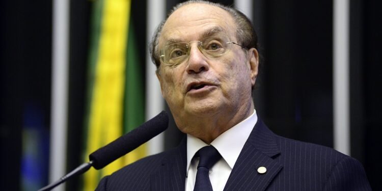 Paulo Maluf é internado com Covid-19 em hospital de SP