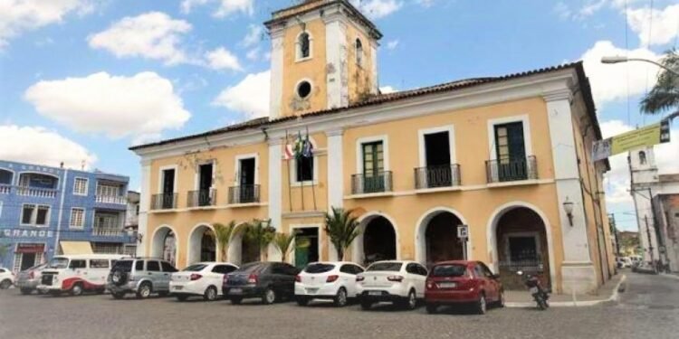 Prefeitura de Santo Amaro firma contrato com empresa investigada