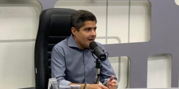 ACM Neto acusa governo Rui de forjar apoios e perseguir prefeitos