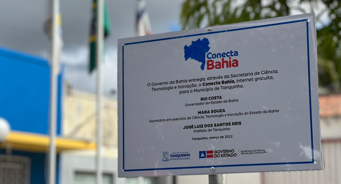 Conecta Bahia leva internet gratuita para praça em Tanquinho