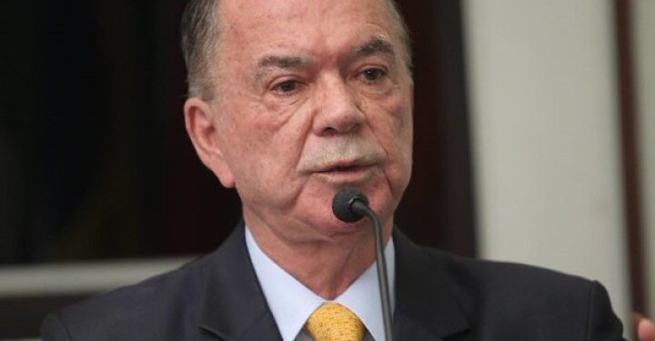 Leão diz ser amigo de Lula e Bolsonaro: “Meu partido é a Bahia”