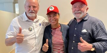 Durante ato com Lula e o MST, Lucinha diz que ex-presidente “é a grande esperança do Brasil”
