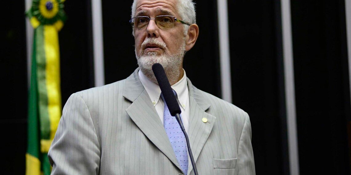 Solla confirma candidatura de Jerônimo, mas diz preferir Wagner