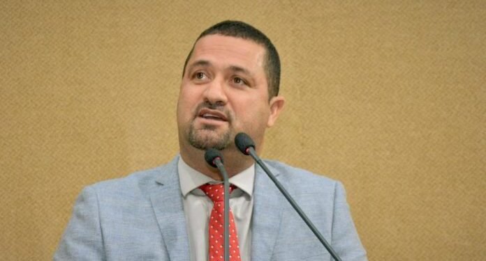 Líder do PT na Alba, deputado Osni Cardoso comemora decisão do partido em ter candidatura própria