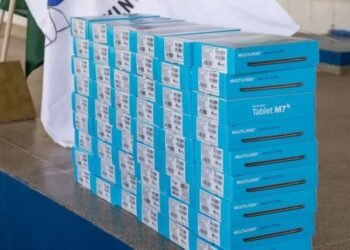 Lauro de Freitas deixa de pagar sistema usado em tablets