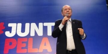 “Eu não sou traidor”, diz Leão sobre saída de base governista