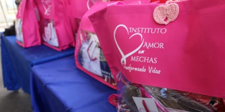 SSP doa 20 perucas para pacientes com câncer do Hospital da Mulher