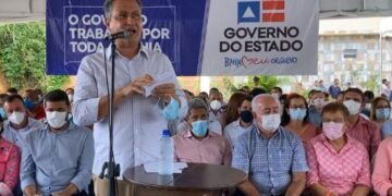 Em Gandu, Rui recebe apoio de prefeito do PP e cutuca Neto: ‘jovem com pensamentos antigos’