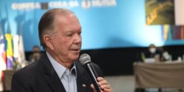 João Leão nega ter “botado faca no pescoço” de Rui Costa