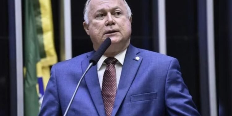 Paulo Azi é eleito presidente estadual do União Brasil