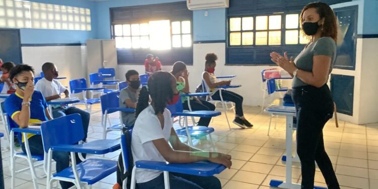 Prefeitura de Cachoeira elabora com a população o Plano Municipal de Educação Antirracista