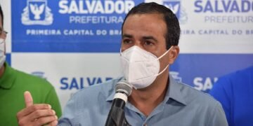 Não há previsão para dispensar máscaras em Salvador, diz Bruno Reis