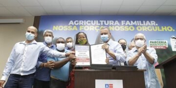 Rui Costa anuncia investimento de R$300 milhões na agricultura familiar