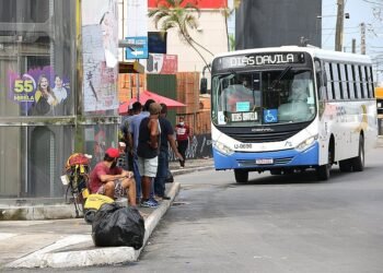 Agerba, sindicato e empresas de ônibus entram em acordo e prometem normalidade