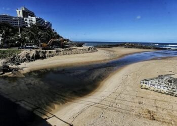 Praias entre Rio Vermelho e Farol da Barra estarão impróprias para banho até dia 9