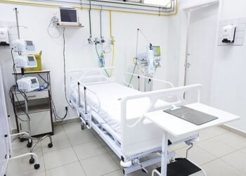 Prefeitura avaliar transformar leitos de UTI adultos em pediátricos