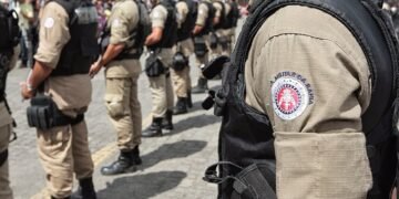 Rui anuncia que PMs baianos vão andar com câmeras de monitoramento