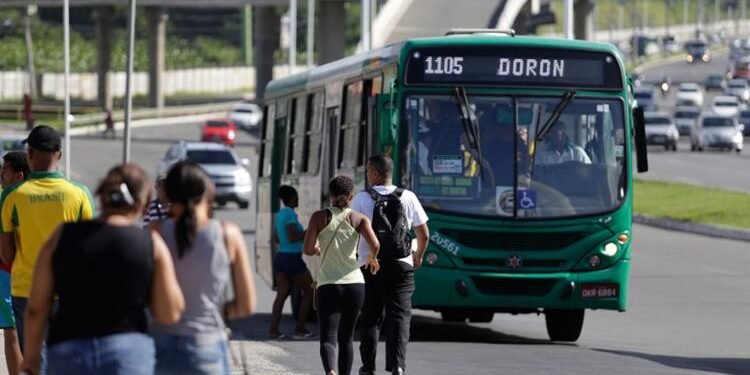 Roubos de ônibus seguem em queda pelo segundo mês consecutivo