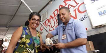 SAC Móvel realiza atendimento exclusivo para mulheres em Salvador