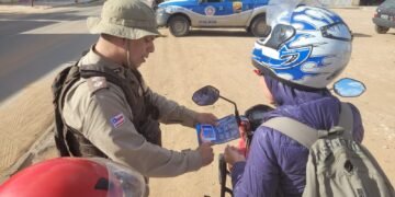 Blitze do Alerta Celular orientam motoristas em Juazeiro