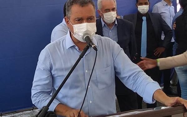 Gente que não sabe governar acha que os outros não sabem, diz Rui