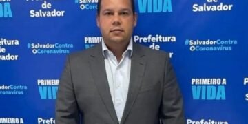 Novo secretário despista sobre fim de máscaras e cobra Queiroga