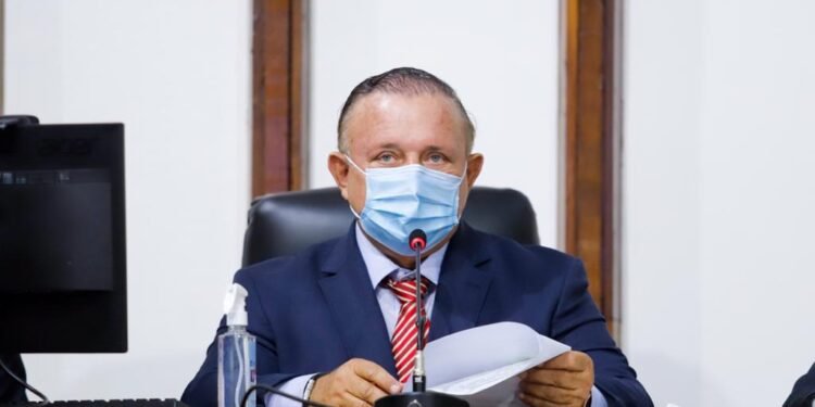 ALBA aprova projeto que aumenta salários de professores do ensino fundamental e médio da rede estadual