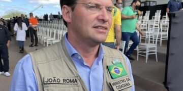 “Não vou abandonar o Sul e Oeste da Bahia caso eleito”, diz Roma