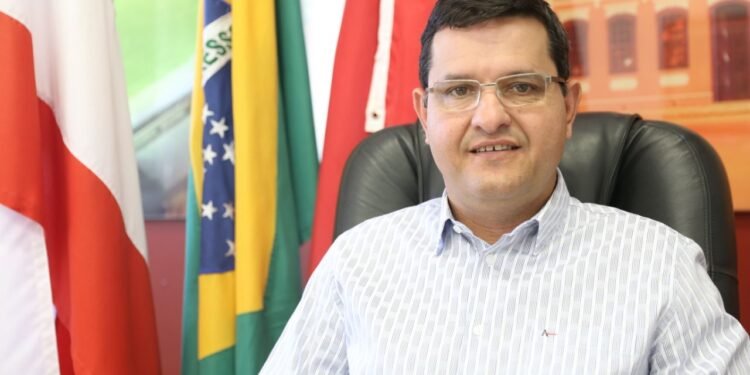 Rui Costa nomeia Jairo Magalhães para a Sedur