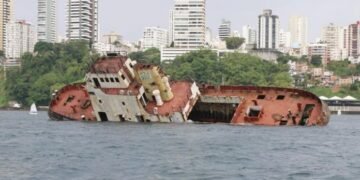 Setur-BA confirma dois novos naufrágios controlados na Baía de Todos-os-Santos