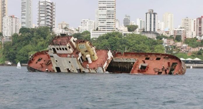 Setur-BA confirma dois novos naufrágios controlados na Baía de Todos-os-Santos