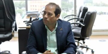 TCM acata denúncia contra prefeito e secretária