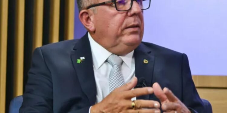 “Alternância de poder é fundamental na democracia”