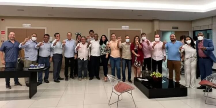 Jerônimo recebe apoio de presidentes de consórcios