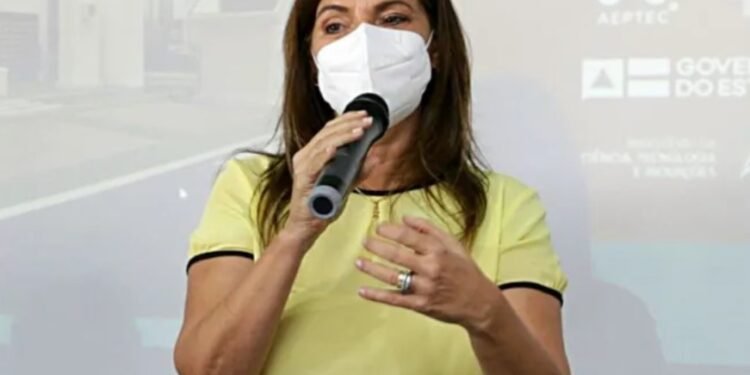 Secretária de saúde reforça importância de campanha contra gripe