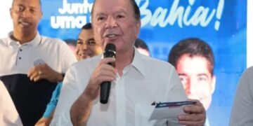 Em visita a Ilhéus, Leão se diz comprometido com agroturismo