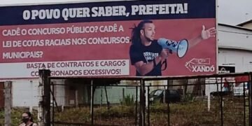 Vitória da Conquista: vereador usa outdoor para cobrar concurso